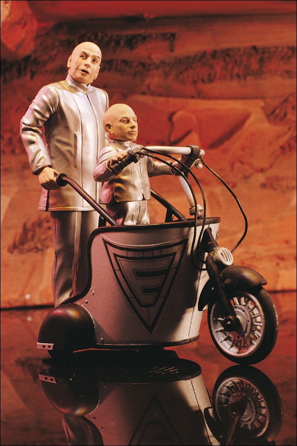 8" Austin Powers -Dr. Evil & Mini-Me with Mini Mobile