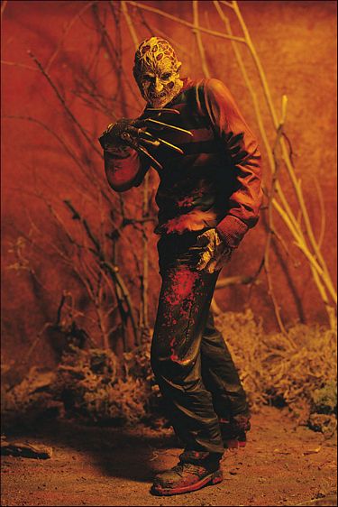 MM3: 18" Freddy (loose without box)